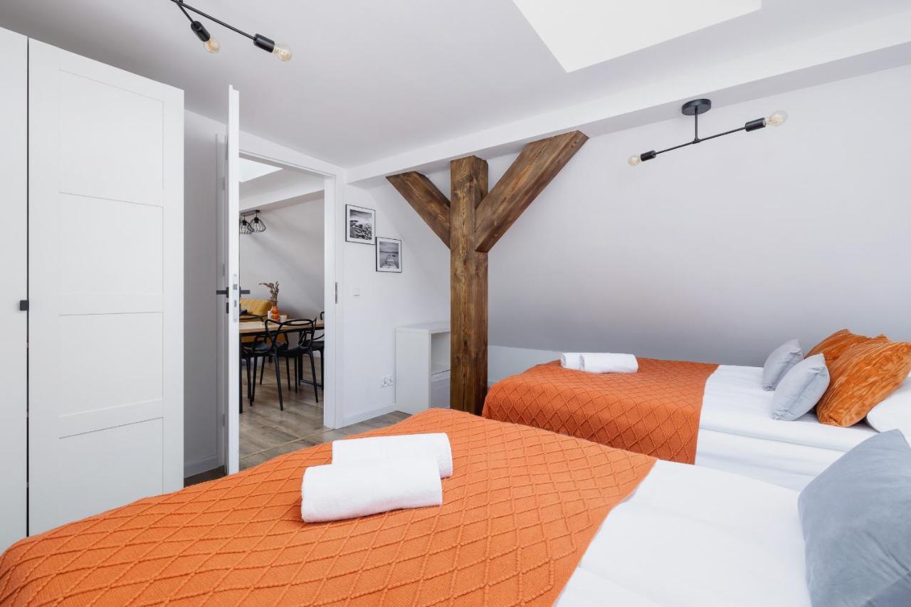 Cosy Apartments Kosciuszki Near The Main Train Station By Noclegi Renters カトヴィツェ エクステリア 写真