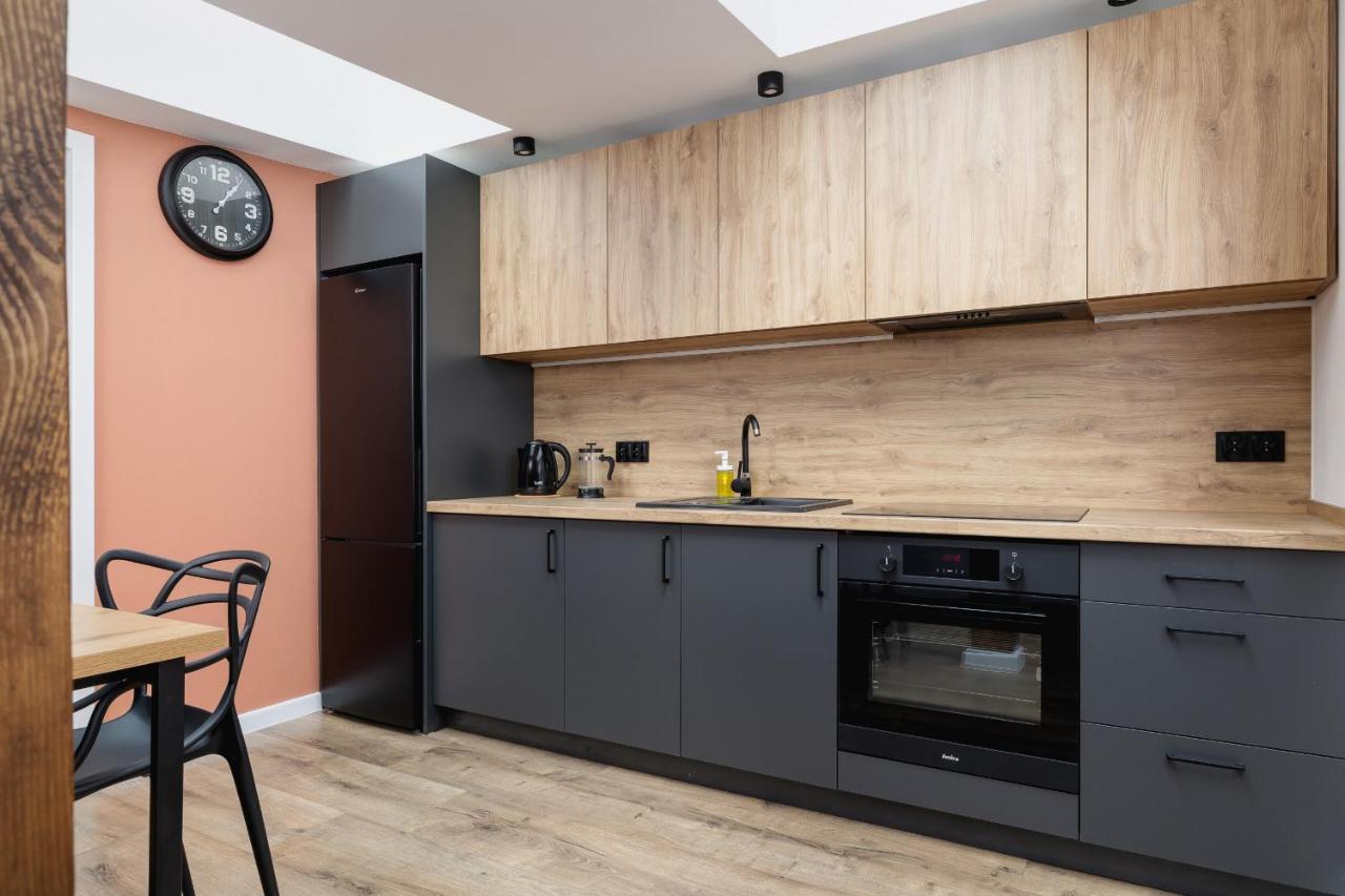 Cosy Apartments Kosciuszki Near The Main Train Station By Noclegi Renters カトヴィツェ エクステリア 写真
