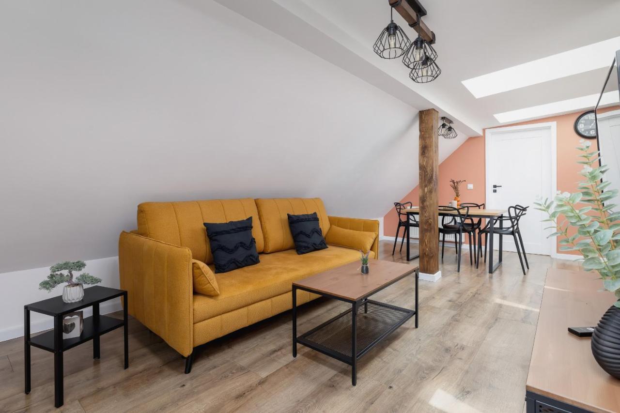 Cosy Apartments Kosciuszki Near The Main Train Station By Noclegi Renters カトヴィツェ エクステリア 写真