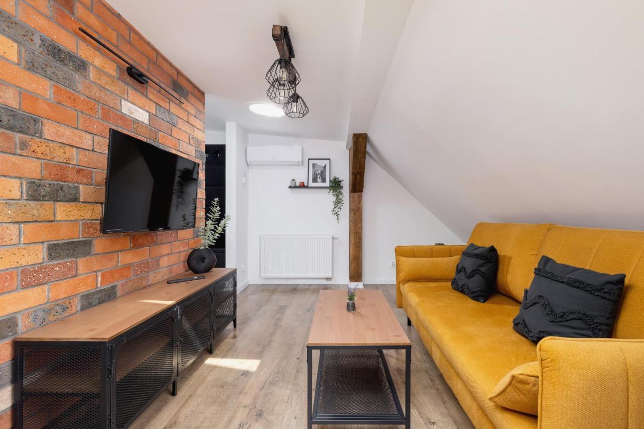 Cosy Apartments Kosciuszki Near The Main Train Station By Noclegi Renters カトヴィツェ エクステリア 写真