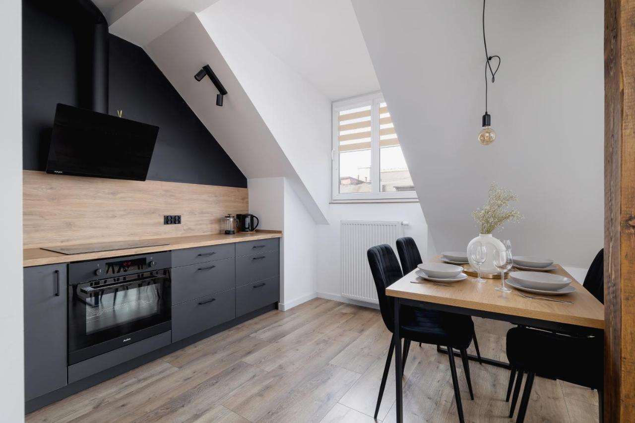 Cosy Apartments Kosciuszki Near The Main Train Station By Noclegi Renters カトヴィツェ エクステリア 写真
