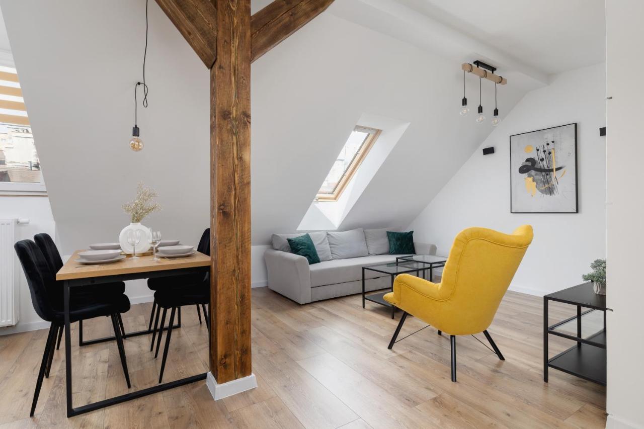 Cosy Apartments Kosciuszki Near The Main Train Station By Noclegi Renters カトヴィツェ エクステリア 写真