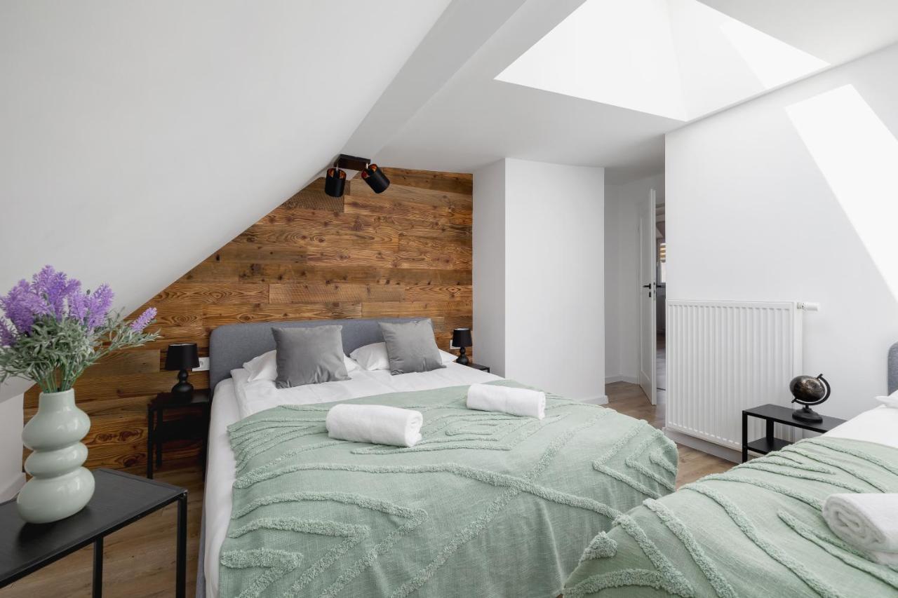 Cosy Apartments Kosciuszki Near The Main Train Station By Noclegi Renters カトヴィツェ エクステリア 写真