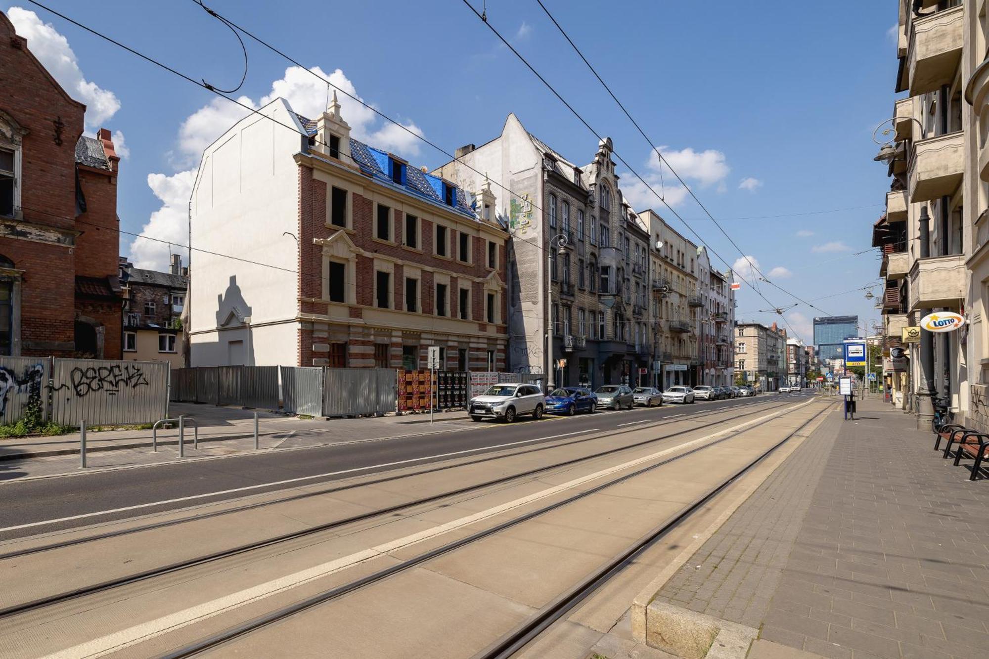 Cosy Apartments Kosciuszki Near The Main Train Station By Noclegi Renters カトヴィツェ エクステリア 写真