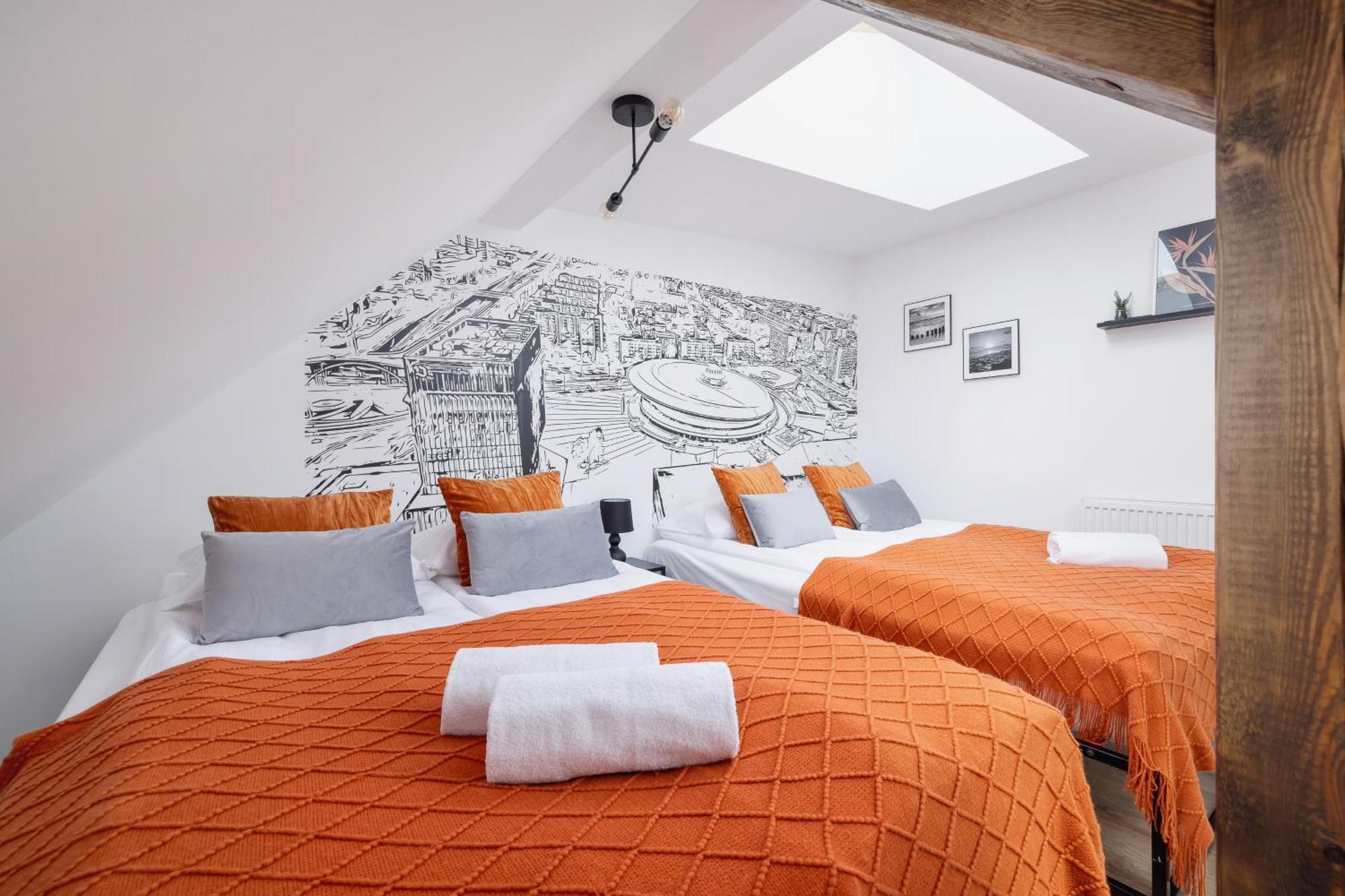 Cosy Apartments Kosciuszki Near The Main Train Station By Noclegi Renters カトヴィツェ エクステリア 写真