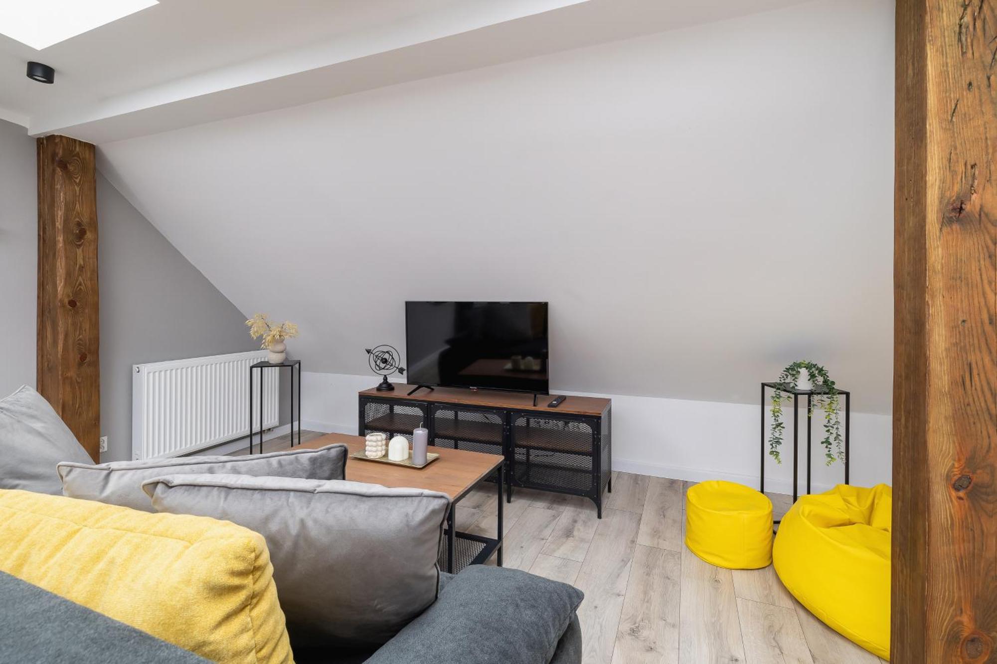 Cosy Apartments Kosciuszki Near The Main Train Station By Noclegi Renters カトヴィツェ エクステリア 写真
