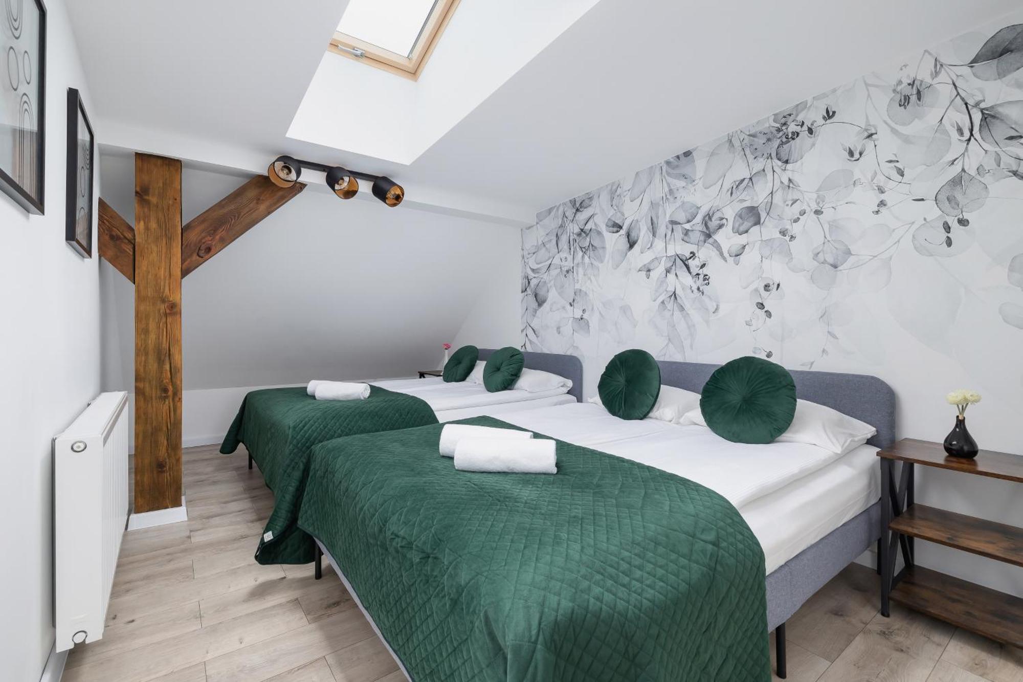 Cosy Apartments Kosciuszki Near The Main Train Station By Noclegi Renters カトヴィツェ エクステリア 写真